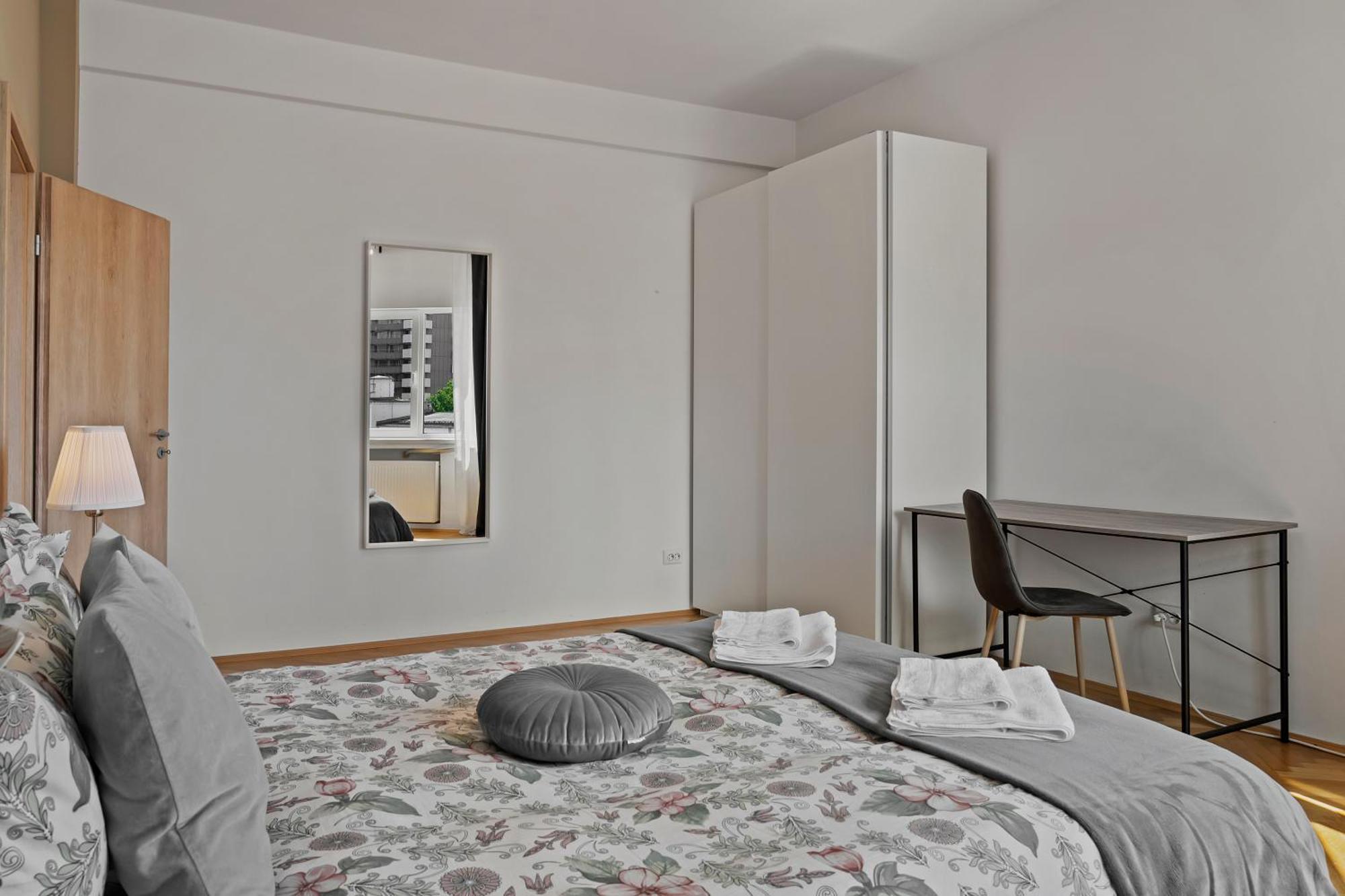 Ultracentral Dreamland Apartment 3 Bdrm Bucarest Extérieur photo